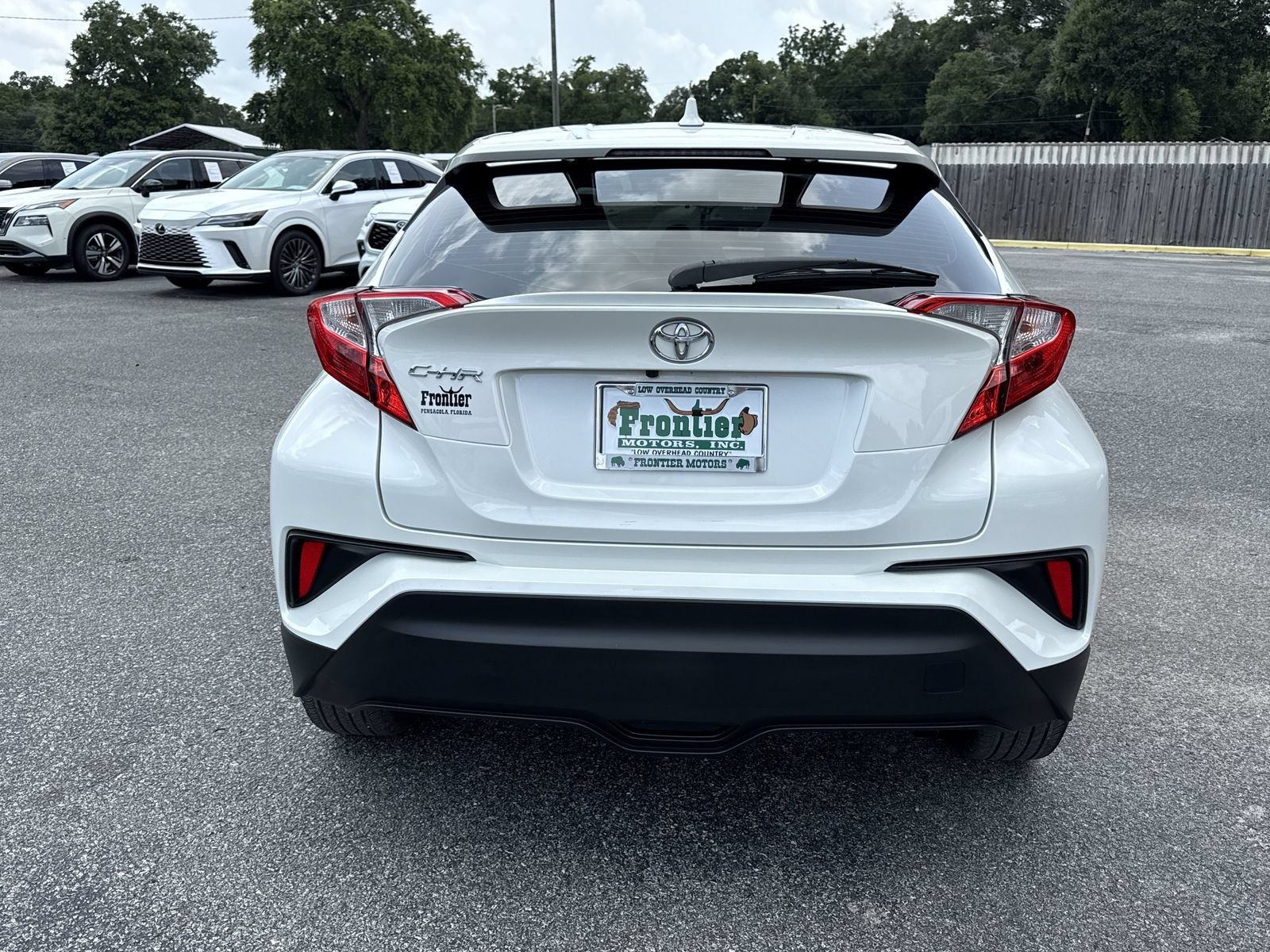 Used 2021 Toyota C-HR LE FWD image 4