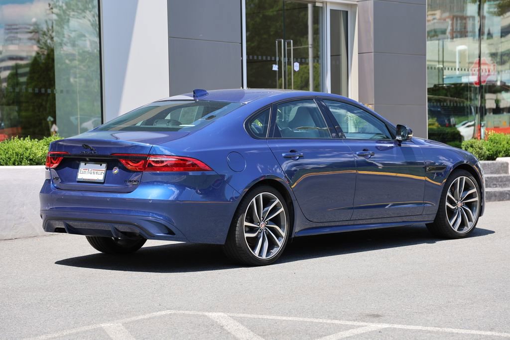 Used 2022 Jaguar XF R-Dynamic SE AWD/4WD image 4
