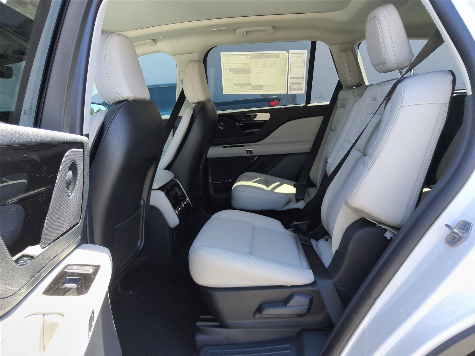 New 2026 Lincoln Aviator Reserve RWD image 12