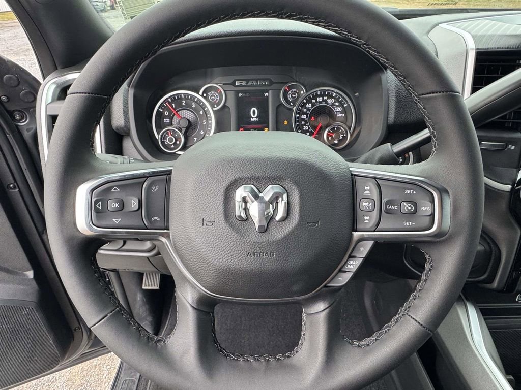 New 2026 RAM 2500 Big Horn AWD/4WD image 17