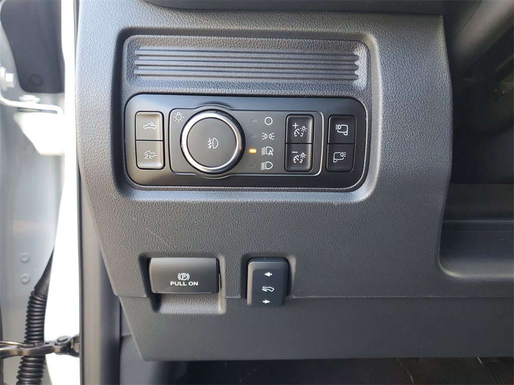 New 2026 Ford F350 Lariat w/ Black Appearance Package image 10