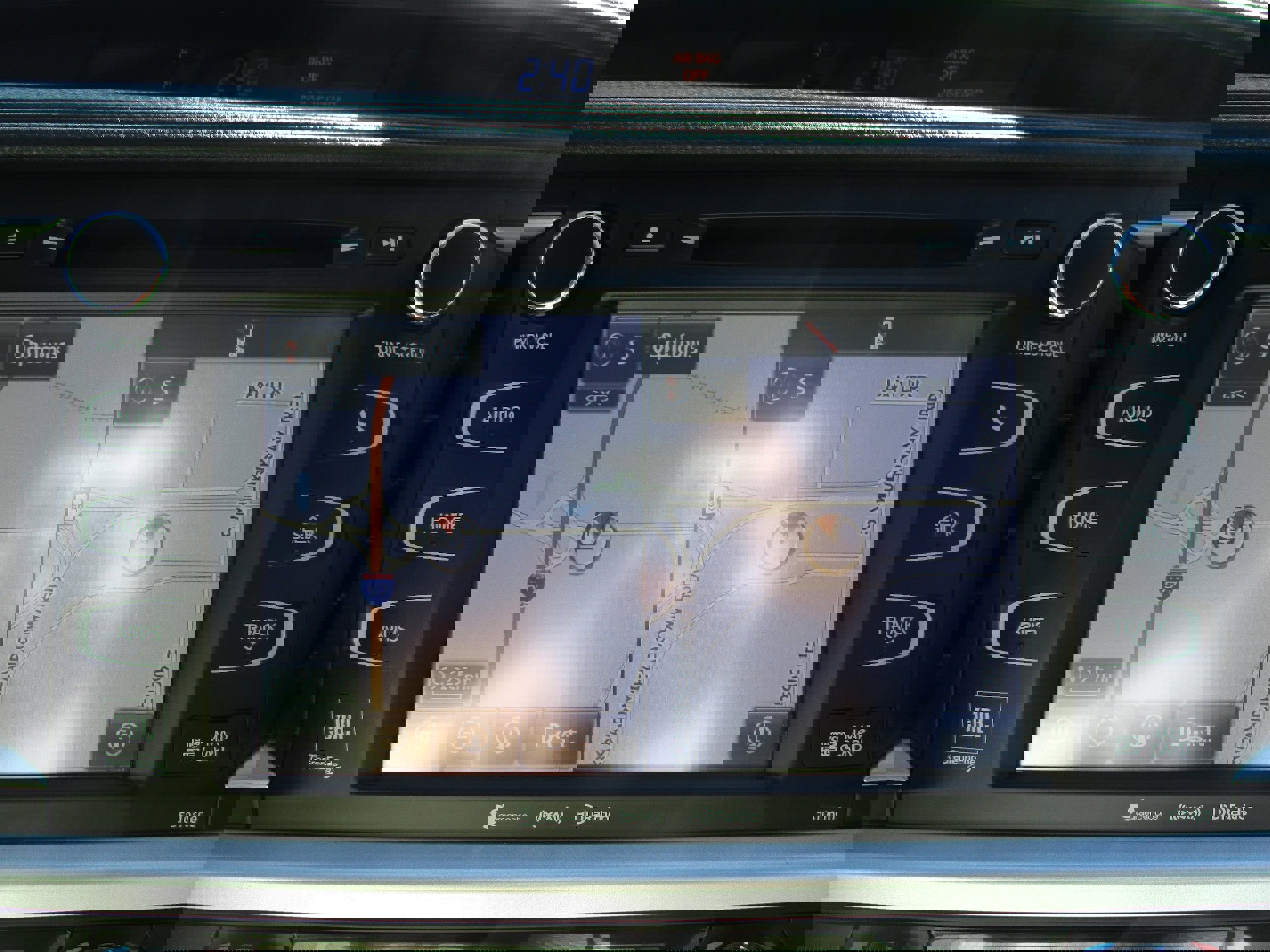 Used 2016 Toyota Highlander Limited image 25