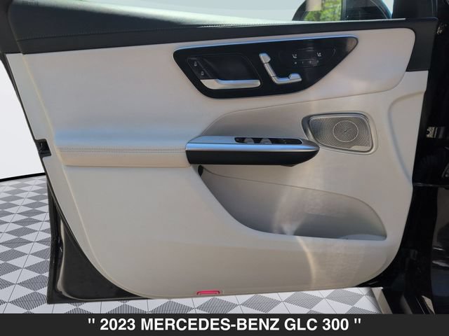 Used 2023 Mercedes-Benz GLC 300 4MATIC image 10