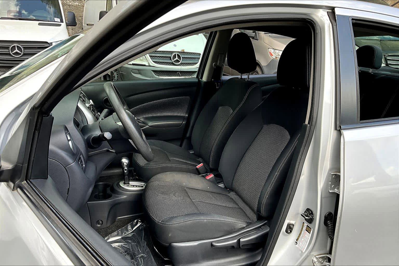 Used 2017 Nissan Versa SV image 8