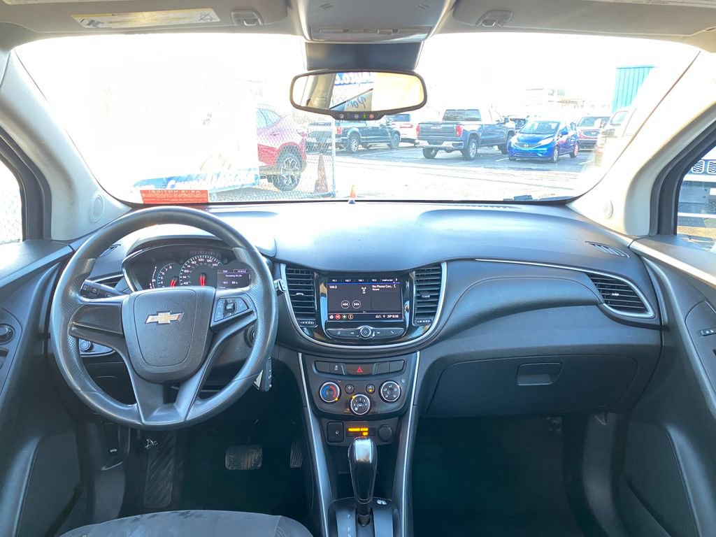 Used 2019 Chevrolet Trax LS image 18
