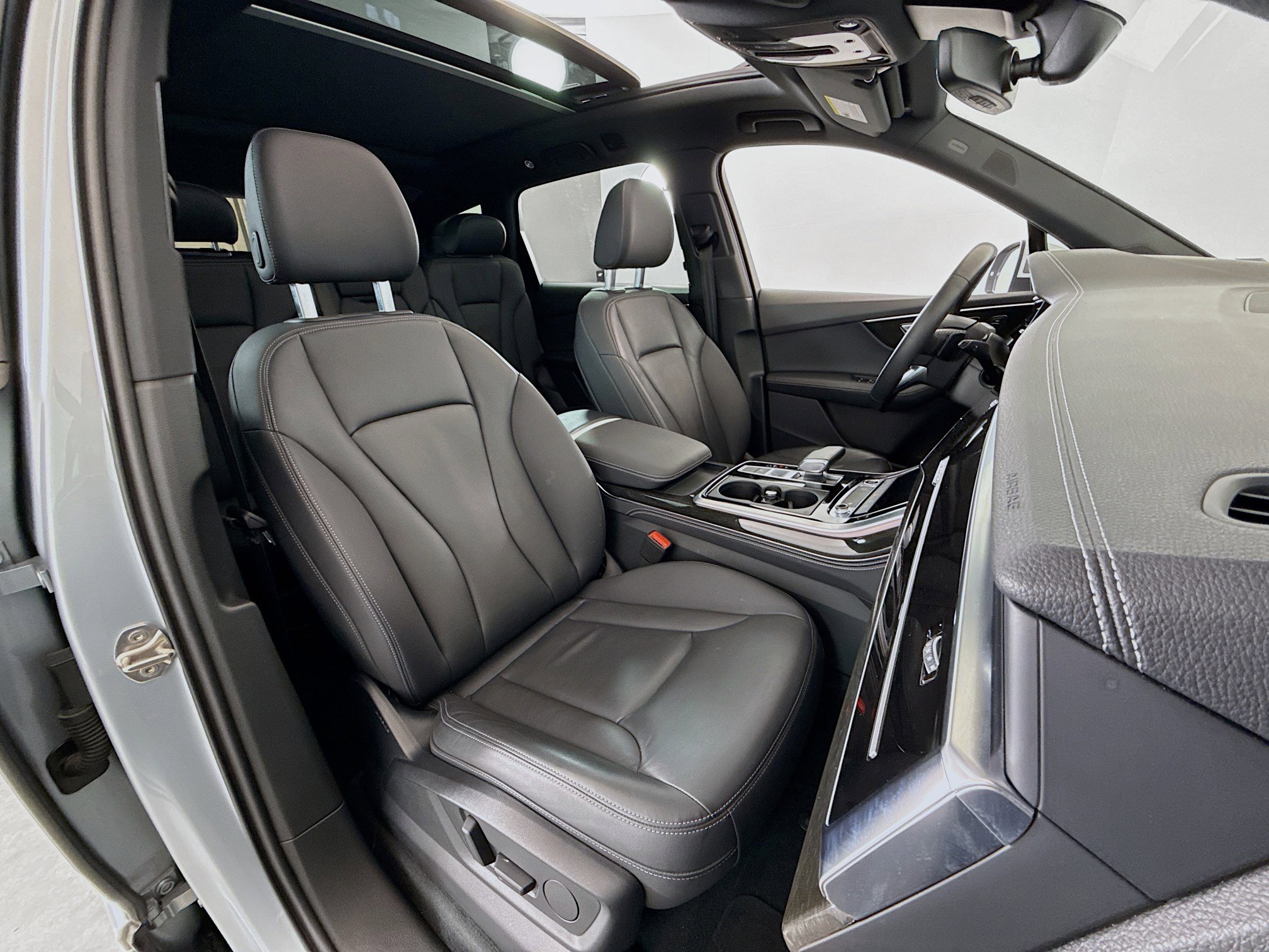 Used 2025 Audi Q7 3.0T Premium Plus image 28