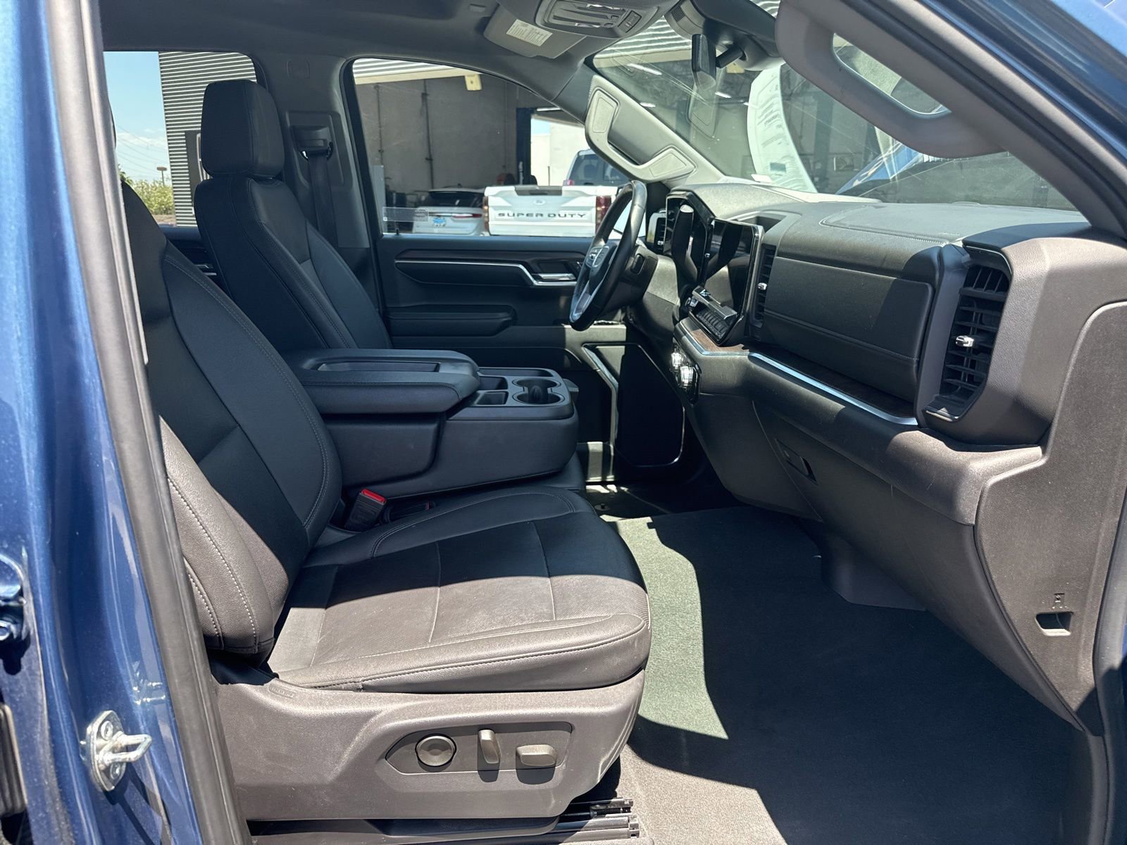 Used 2024 GMC Sierra 1500 SLT RWD image 13