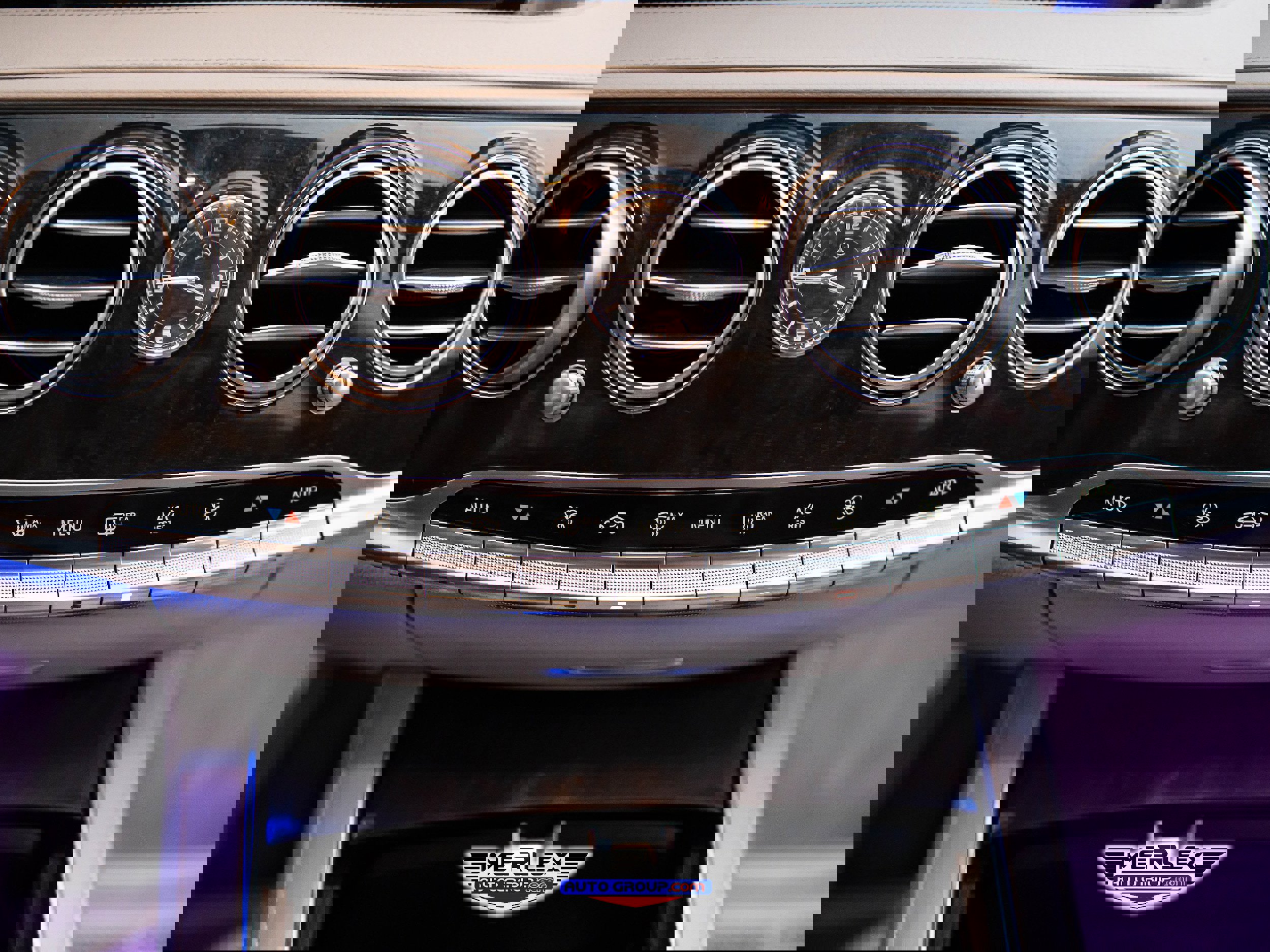 Used 2015 Mercedes-Benz S 550 Sedan w/ Sport Package w/ Sport Package image 34