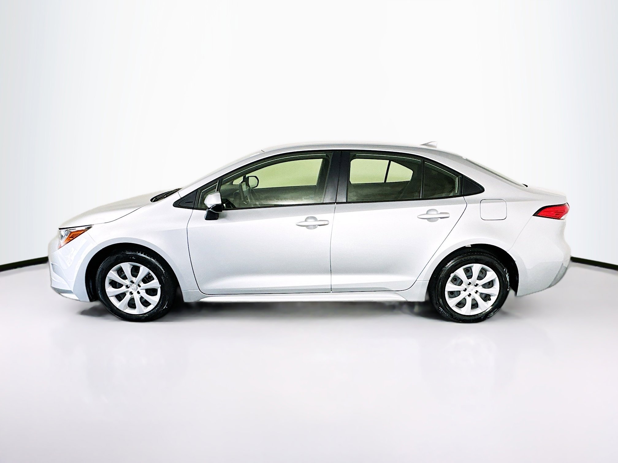 Used 2023 Toyota Corolla LE FWD image 6