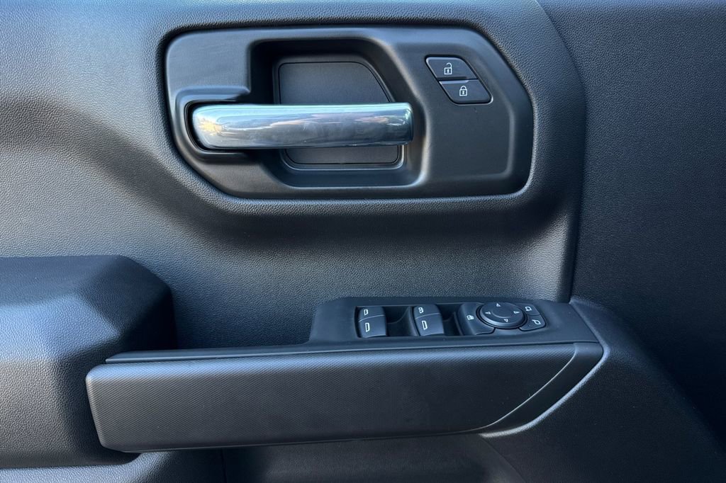 Certified 2025 Chevrolet Silverado 1500 Custom image 11