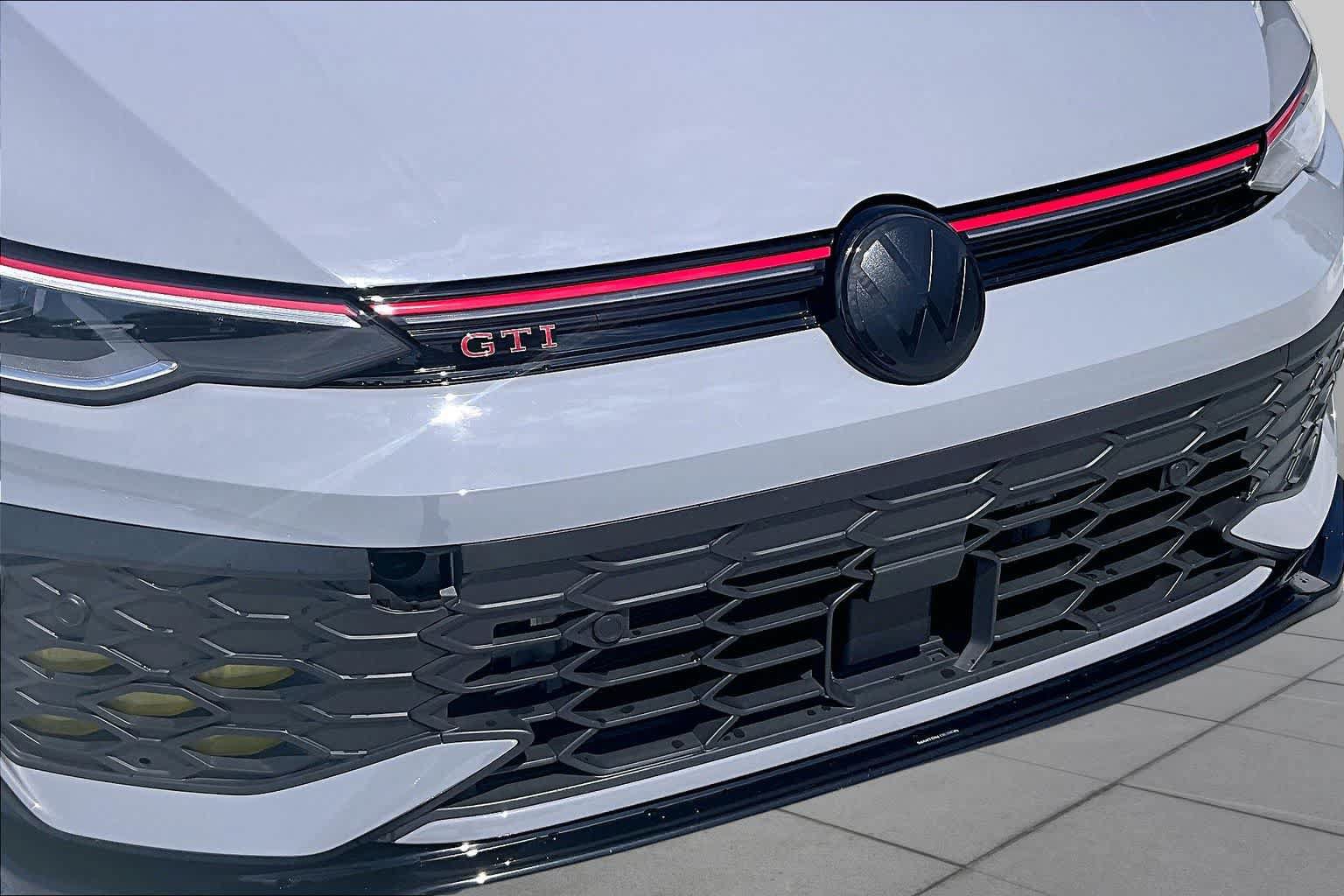 Used 2025 Volkswagen GTI S FWD image 29