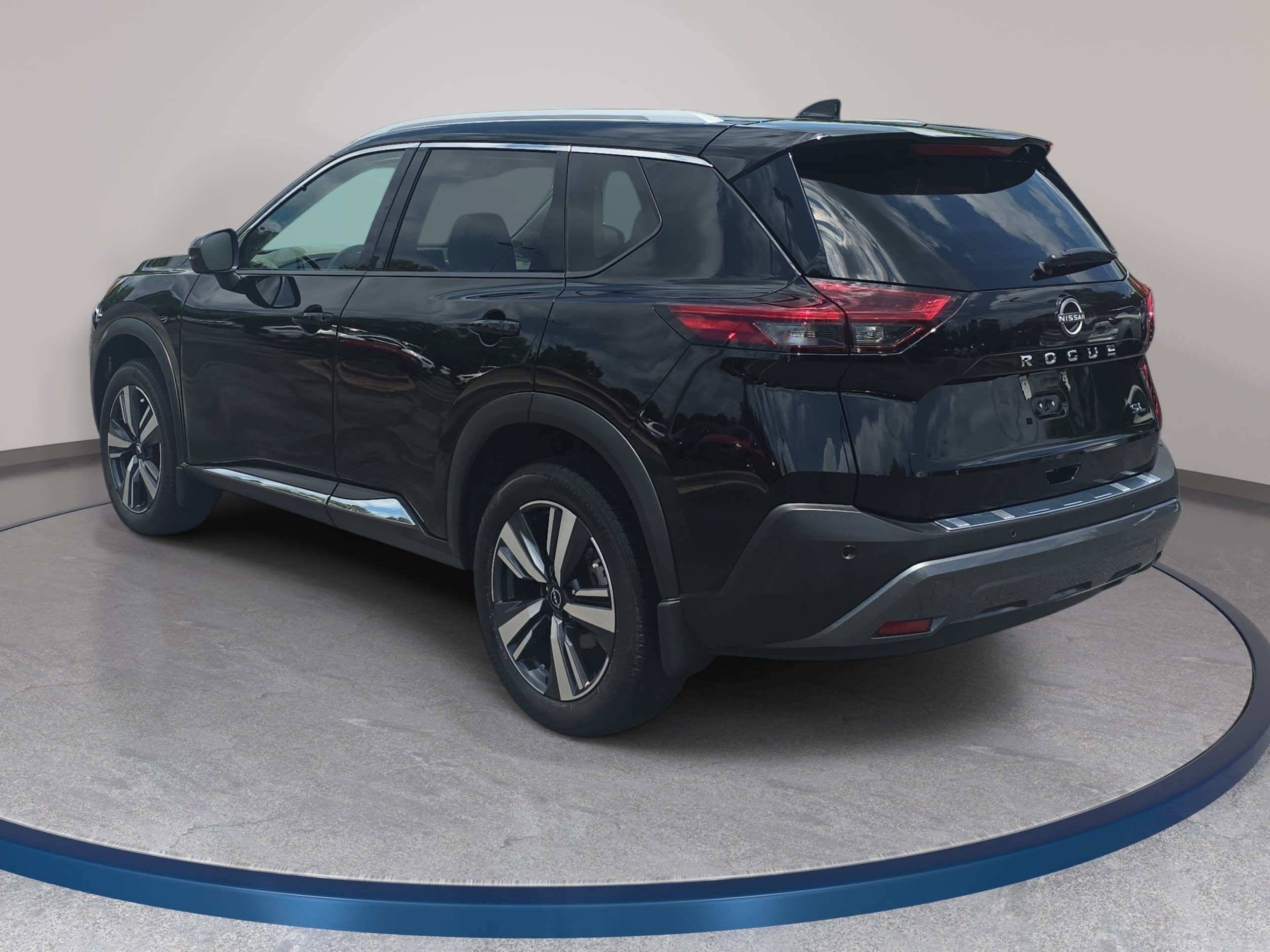 Used 2023 Nissan Rogue SL FWD image 7