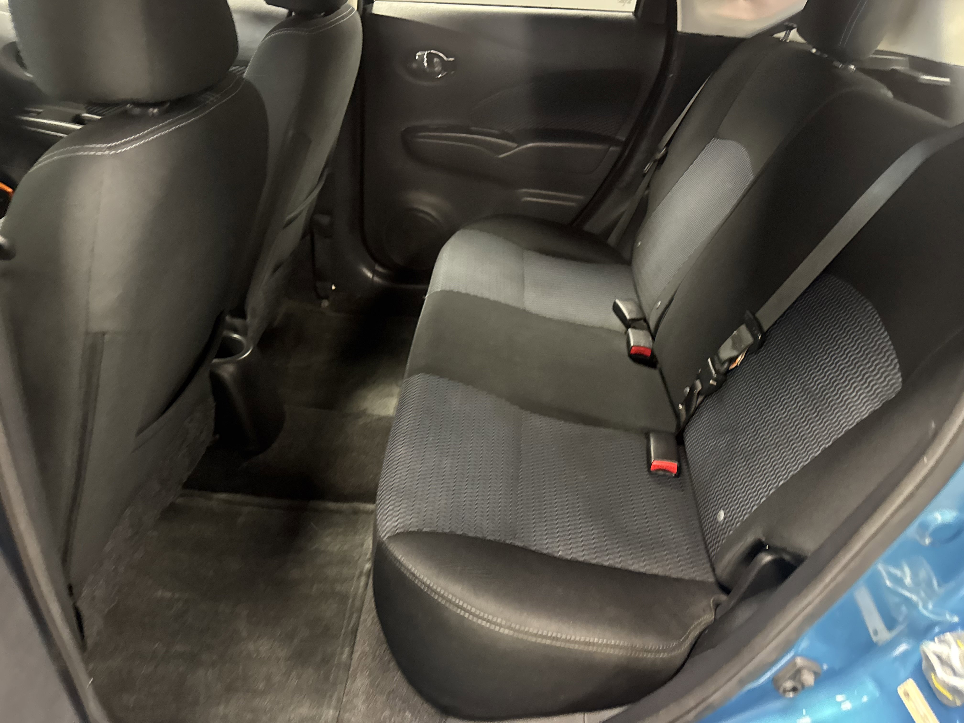 Used 2015 Nissan Versa Note SV FWD image 12