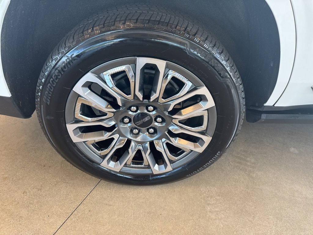 Used 2023 GMC Yukon Denali Ultimate image 25