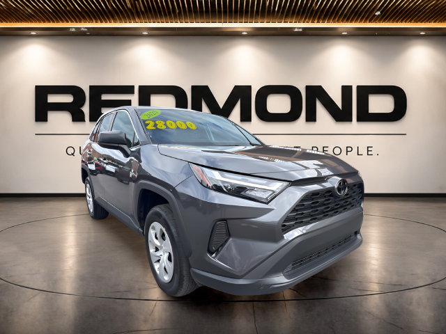 Used 2025 Toyota RAV4 LE AWD/4WD image 3