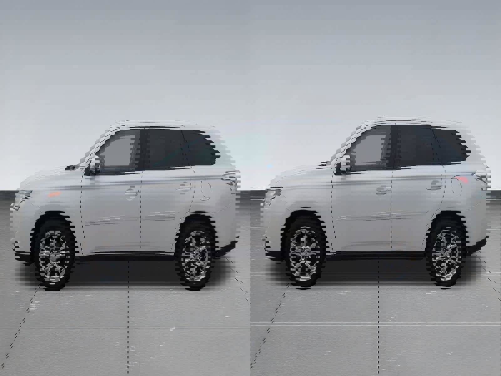 Used 2014 Mitsubishi Outlander SE image 3