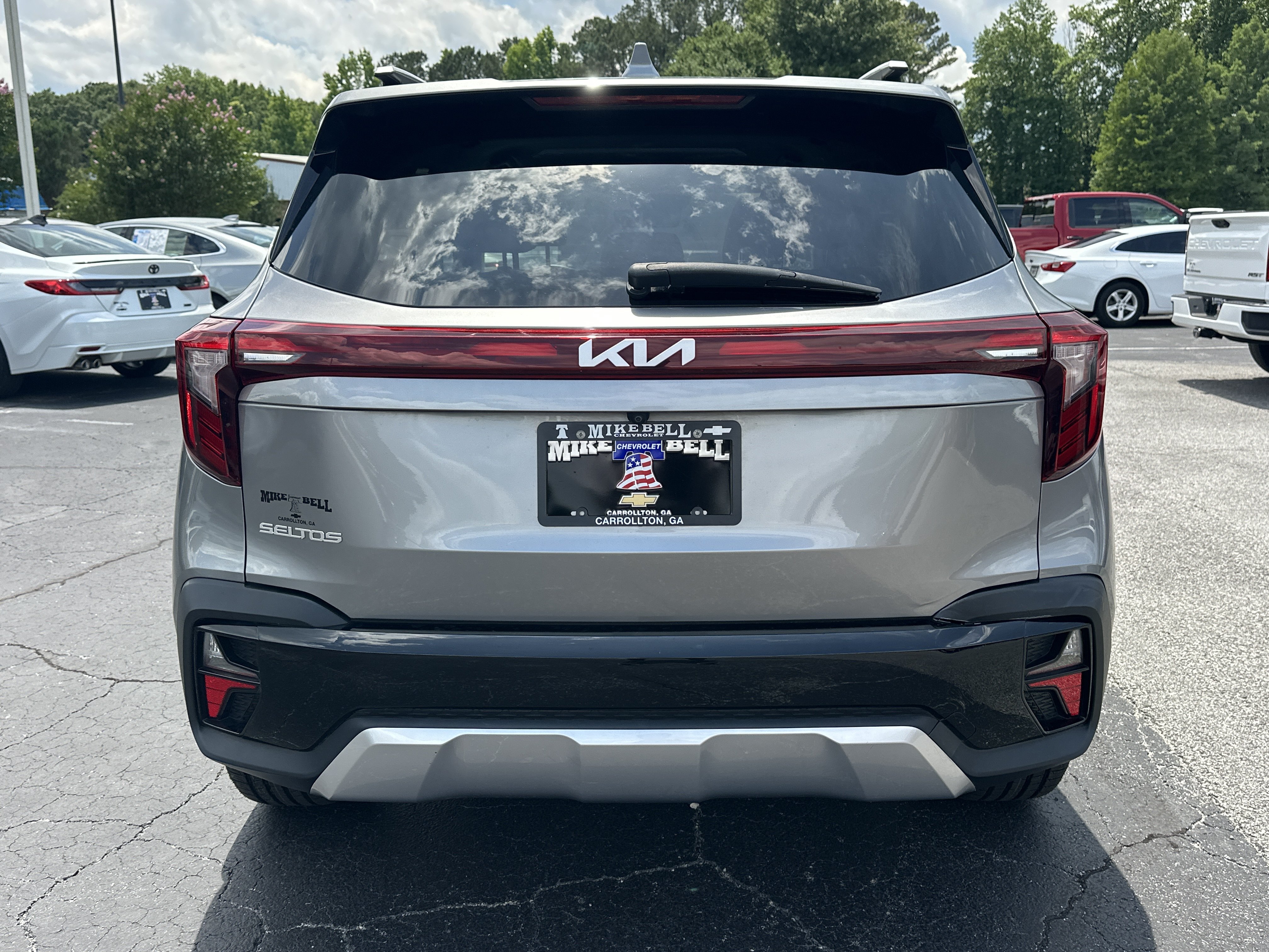 Used 2024 Kia Seltos EX FWD image 7