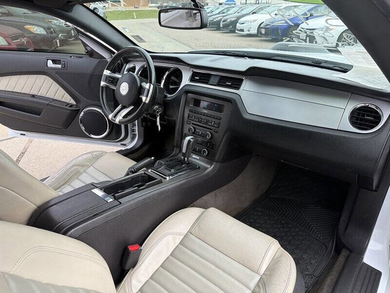 Used 2014 Ford Mustang Premium w/ Equipment Group 202A image 19