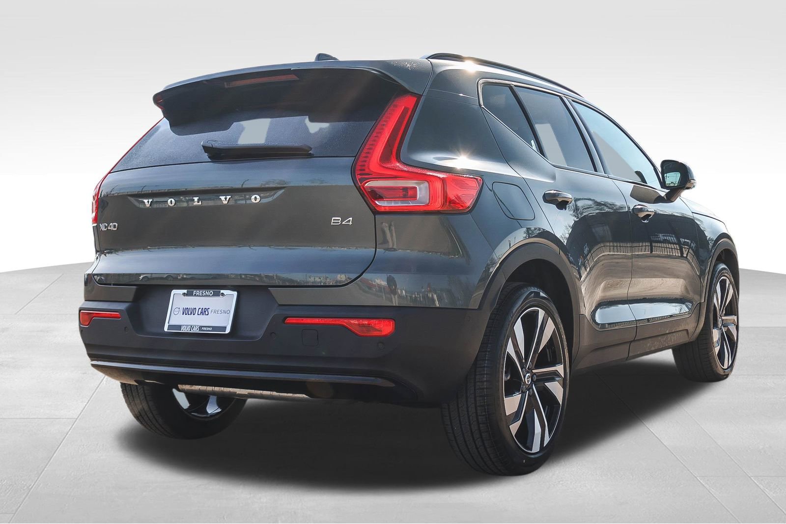 New 2026 Volvo XC40 B4 Plus w/ Climate Package image 5