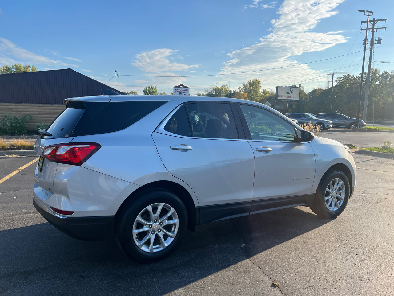 Used 2020 Chevrolet Equinox LT w/ Driver Convenience Package image 8