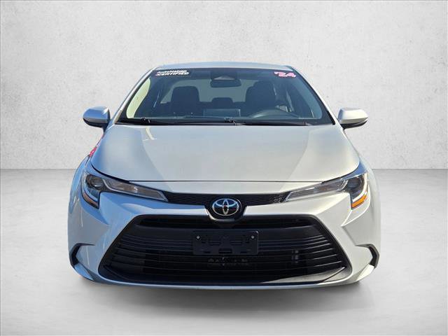 Used 2024 Toyota Corolla LE image 2