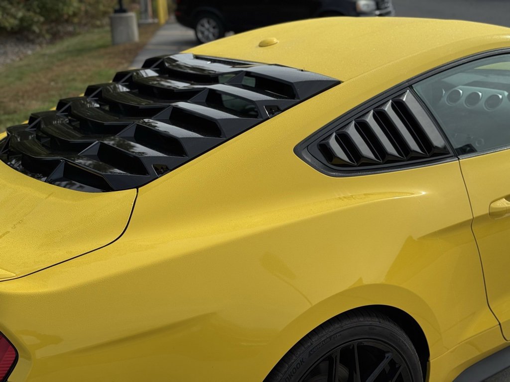 Used 2015 Ford Mustang Premium image 9