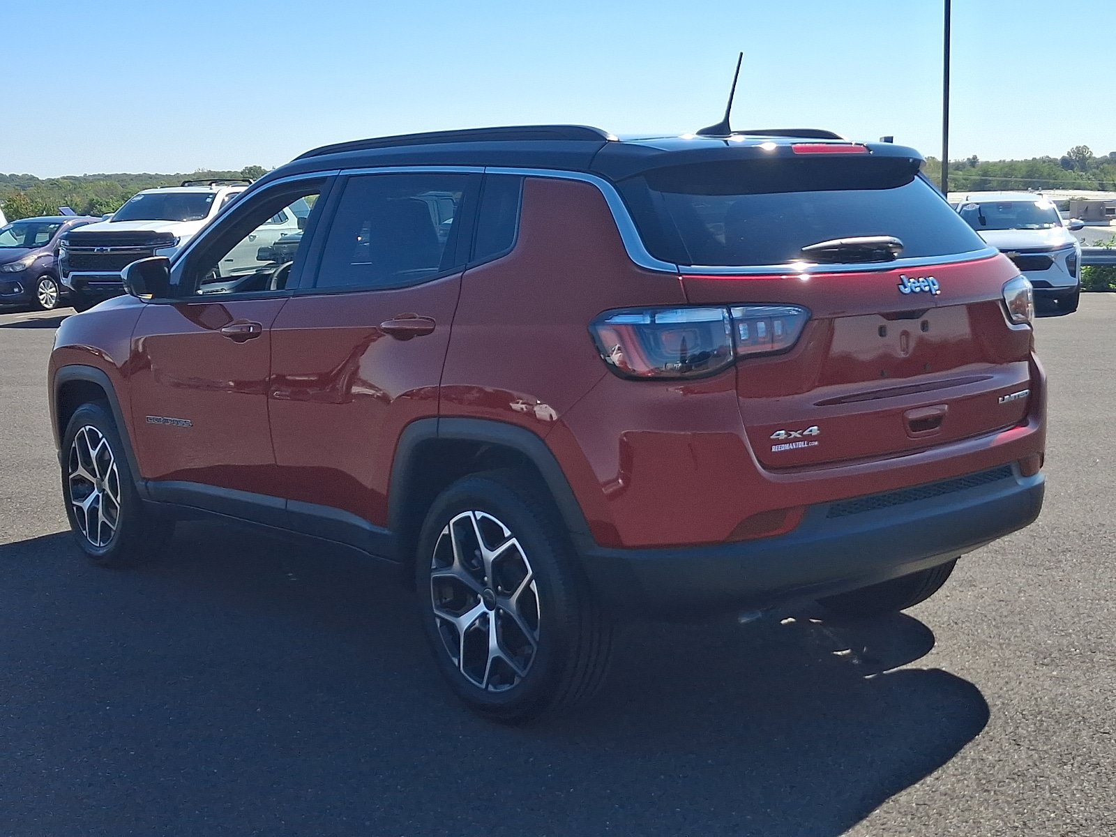 Certified 2025 Jeep Compass Limited w/ Sun & Sound Group AWD/4WD image 4