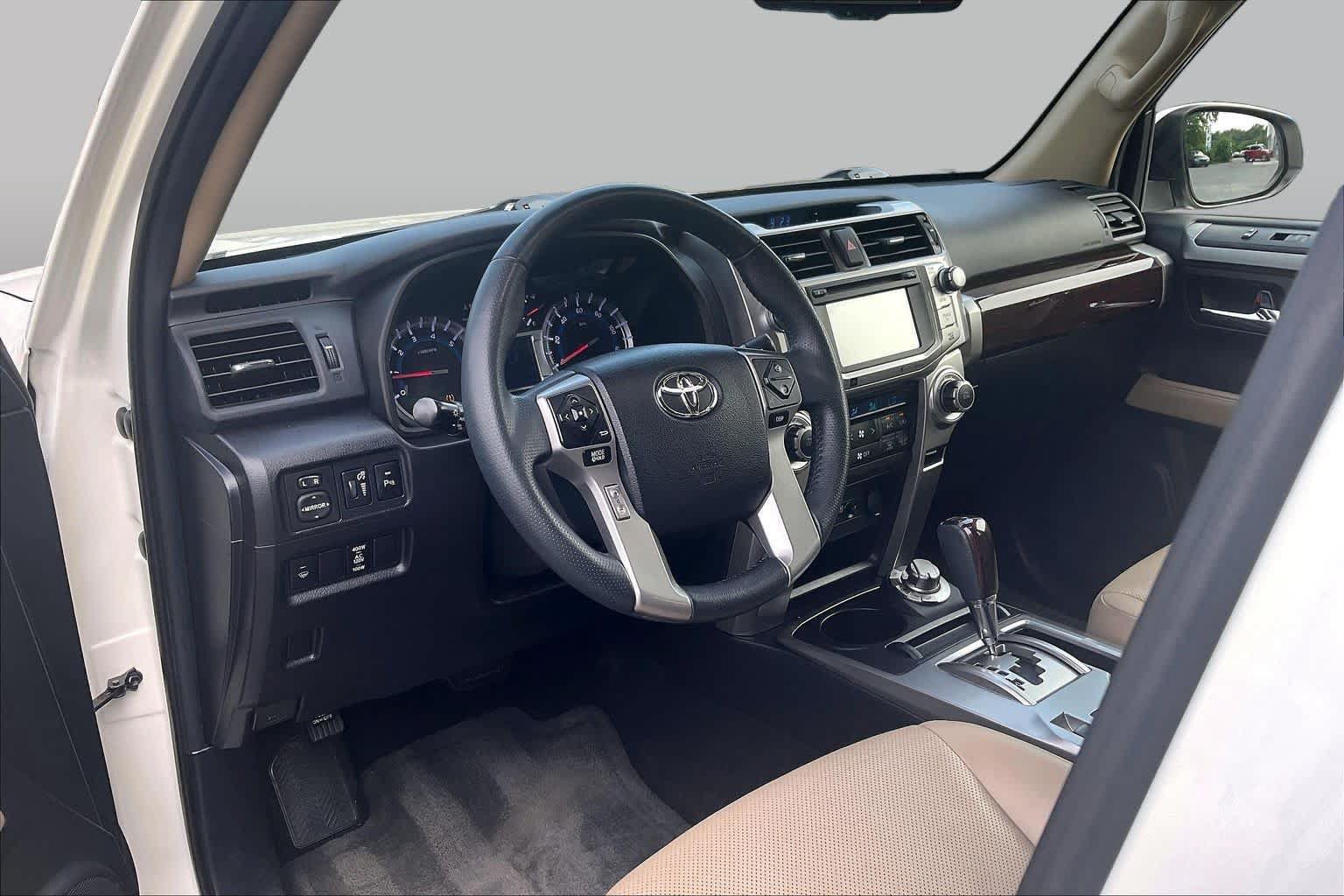 Used 2015 Toyota 4Runner Limited AWD/4WD image 16