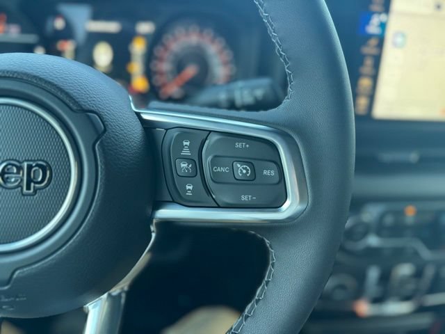 New 2025 Jeep Wrangler Unlimited Sahara AWD/4WD image 24