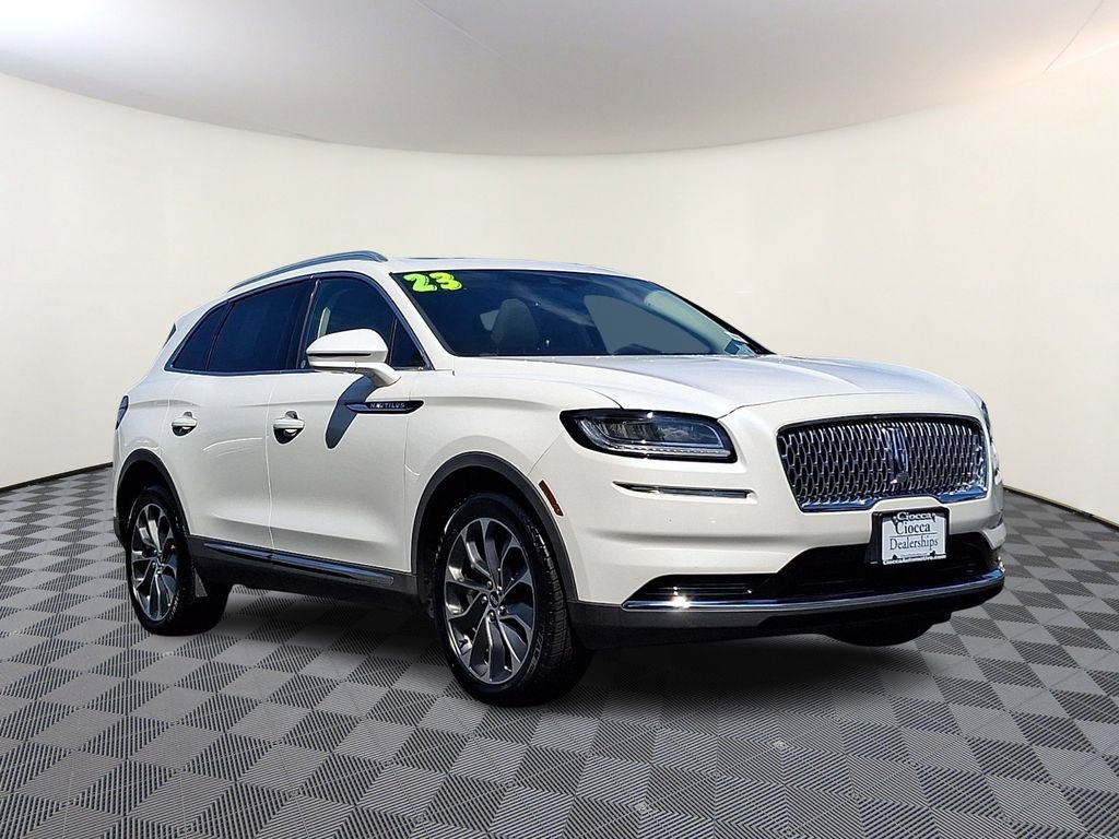 Used 2023 Lincoln Nautilus Reserve AWD/4WD image 1