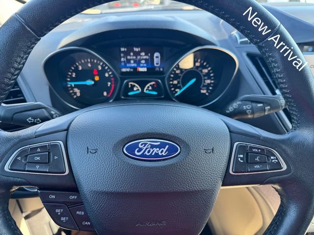 Used 2019 Ford Escape SEL image 15