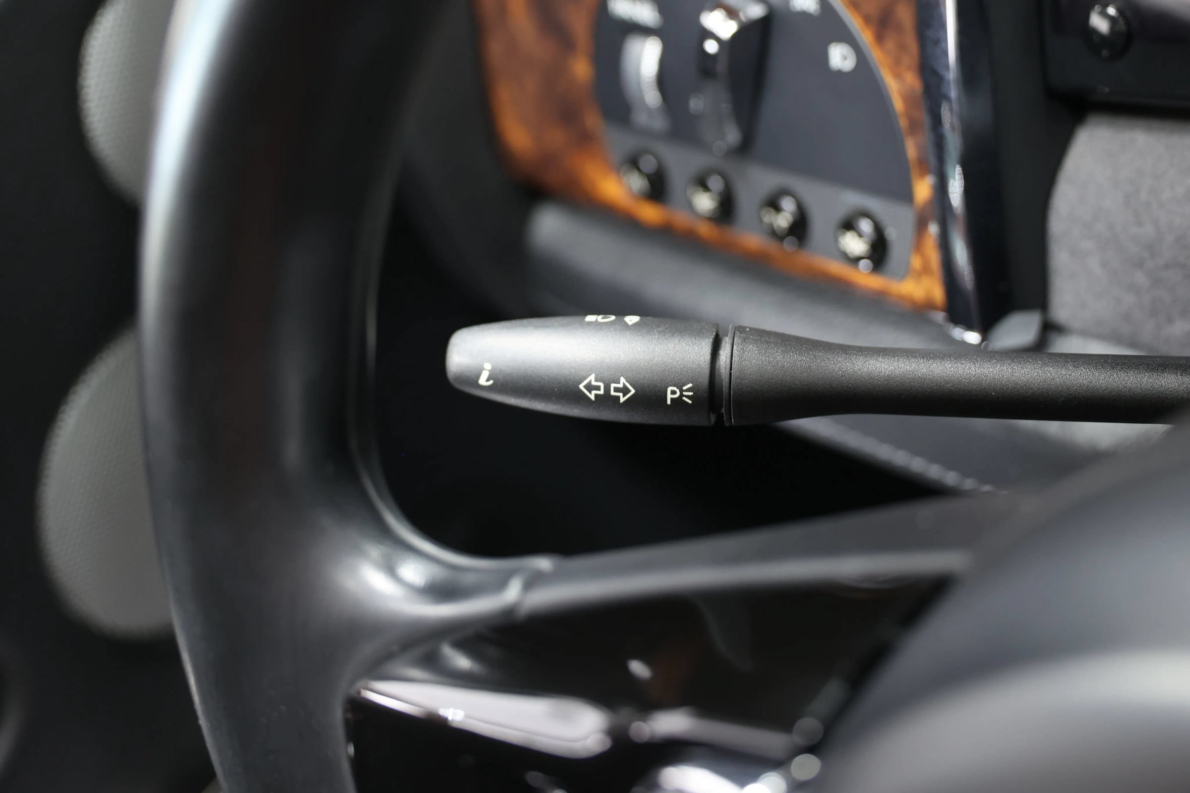 Used 2013 Rolls-Royce Ghost RWD image 31