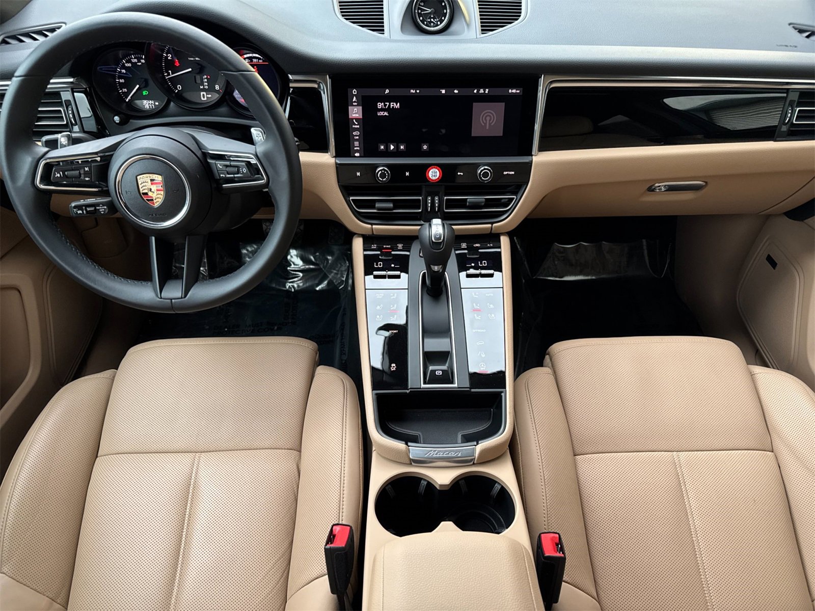 Used 2025 Porsche Macan image 6