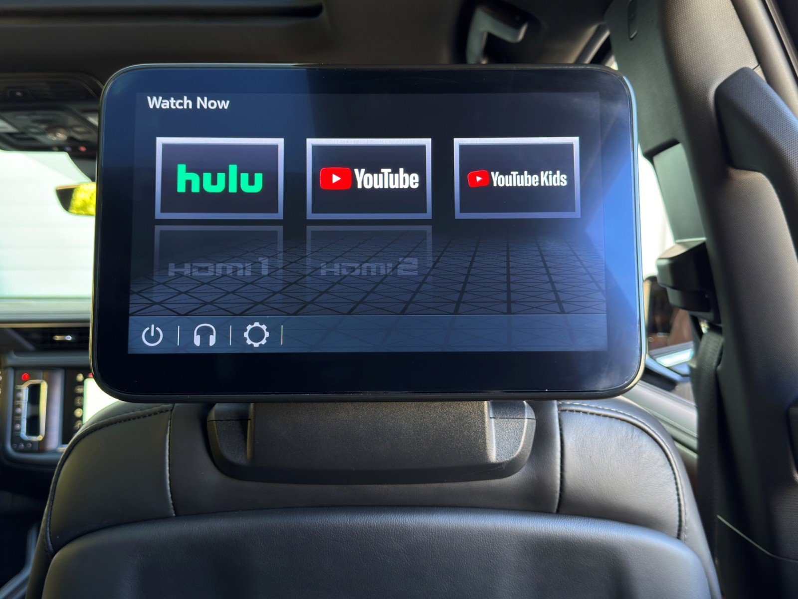 Used 2023 GMC Yukon Denali Ultimate AWD/4WD image 37
