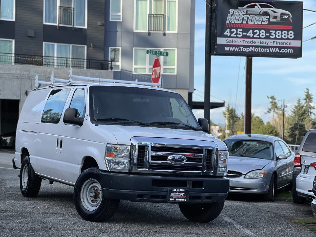 Used 2010 Ford E-150 and Econoline 150 RWD image 1