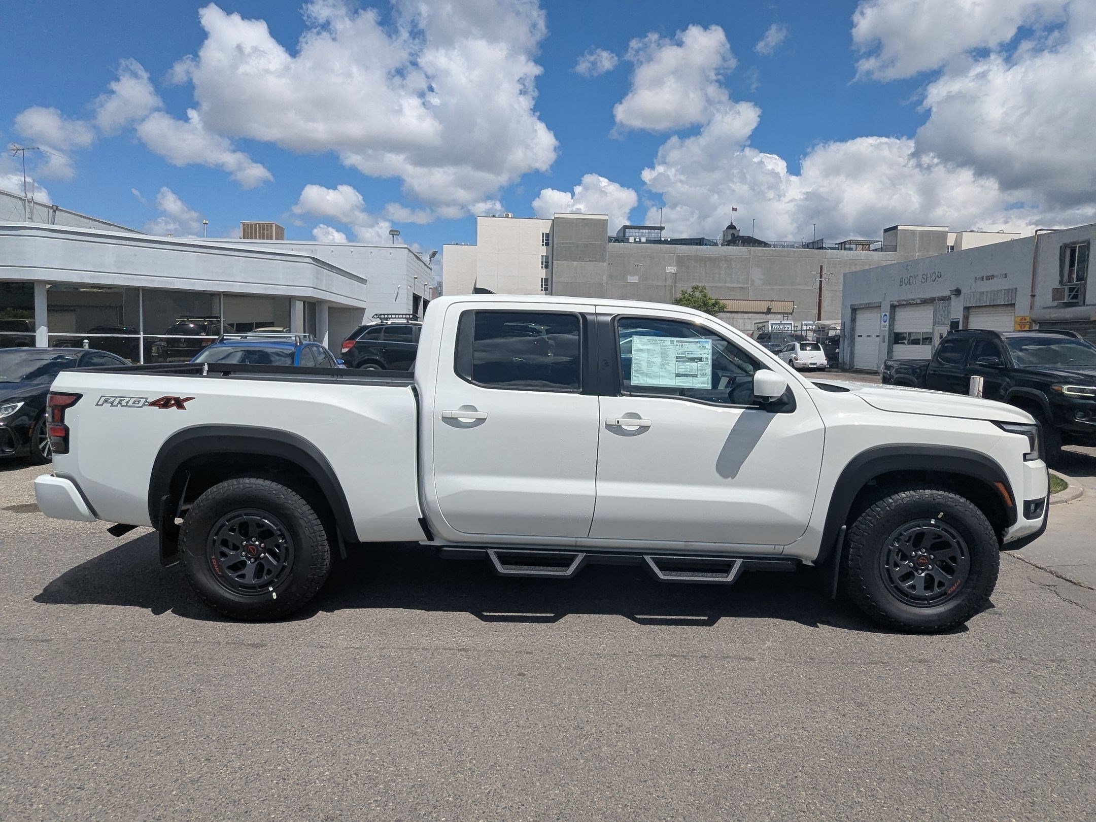 New 2025 Nissan Frontier PRO-4X w/ Pro Premium Package image 2