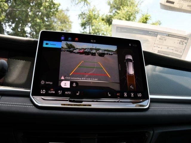 New 2026 Volkswagen Tiguan SE AWD/4WD image 13