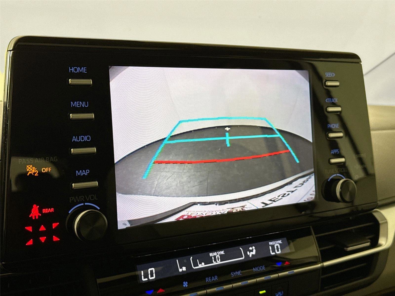 Used 2021 Toyota Sienna LE w/ LE Plus Package image 26