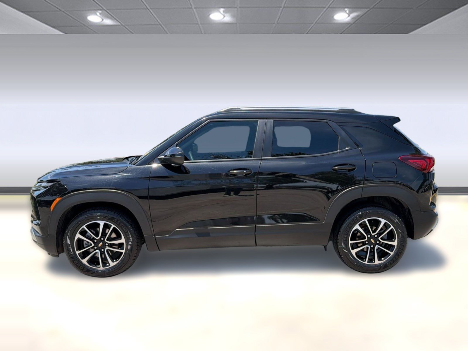 Certified 2026 Chevrolet TrailBlazer LT w/ Driver Confidence Package FWD image 2