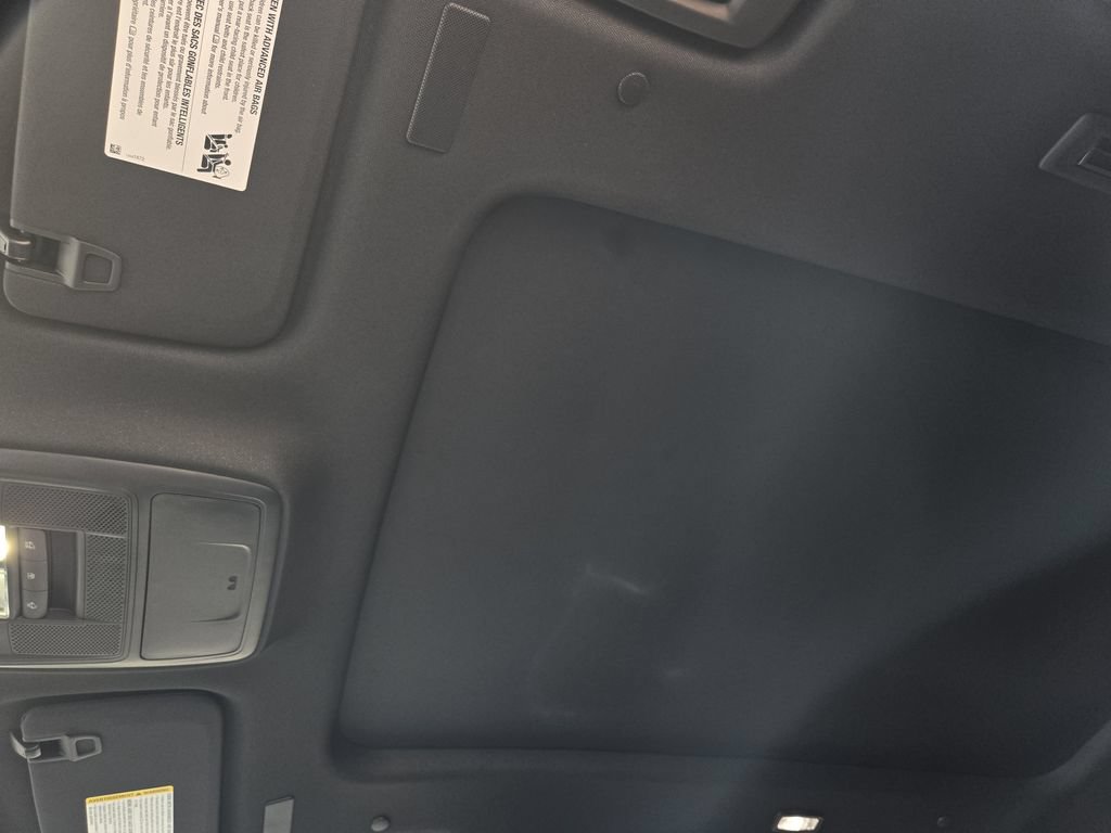 New 2026 Chevrolet Traverse LT w/ Sun and Wheel Package FWD image 28