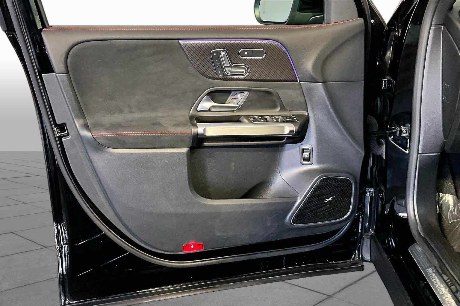 Certified 2023 Mercedes-Benz GLB 250 4MATIC image 22