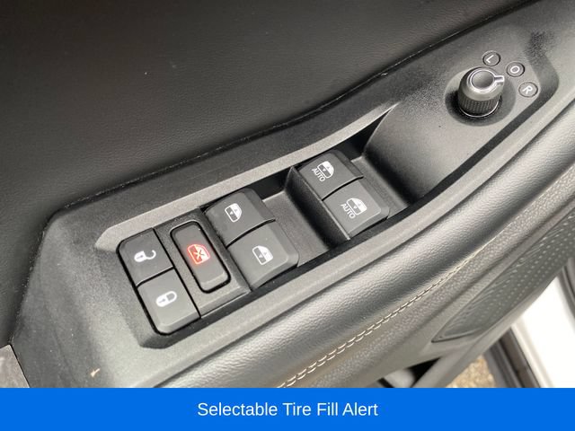 Used 2023 Jeep Grand Cherokee L Laredo RWD image 17