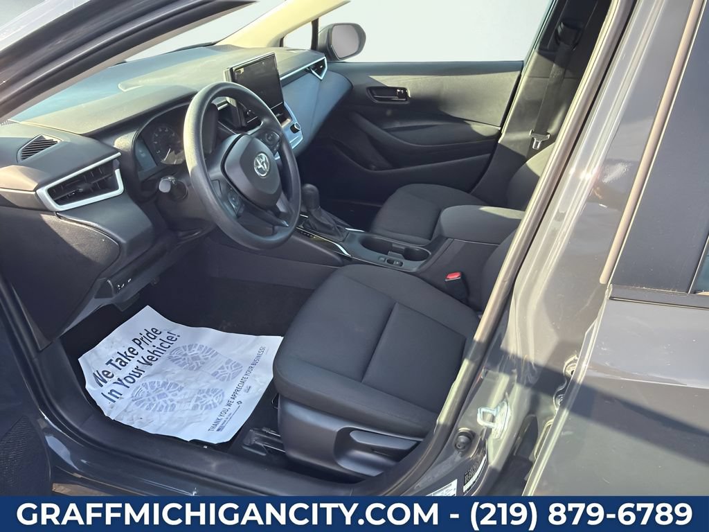 Used 2025 Toyota Corolla LE FWD image 10