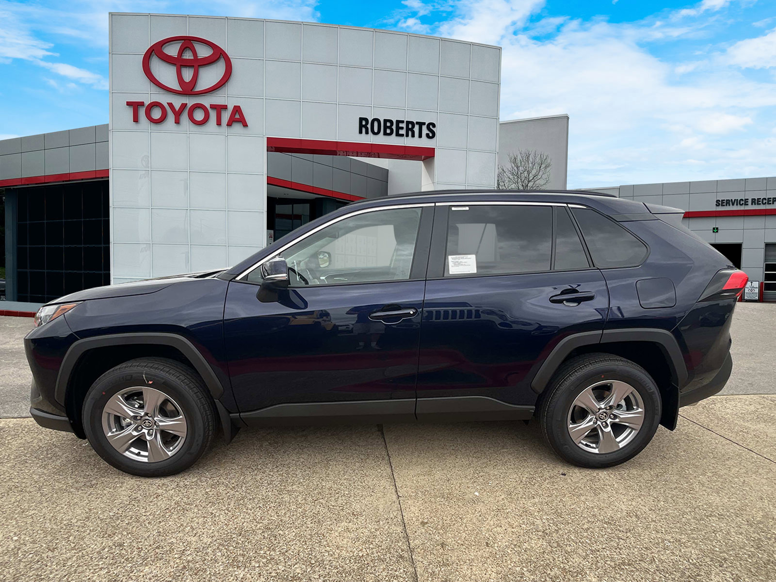 New 2025 Toyota RAV4 XLE w/ Convenience Package image 4