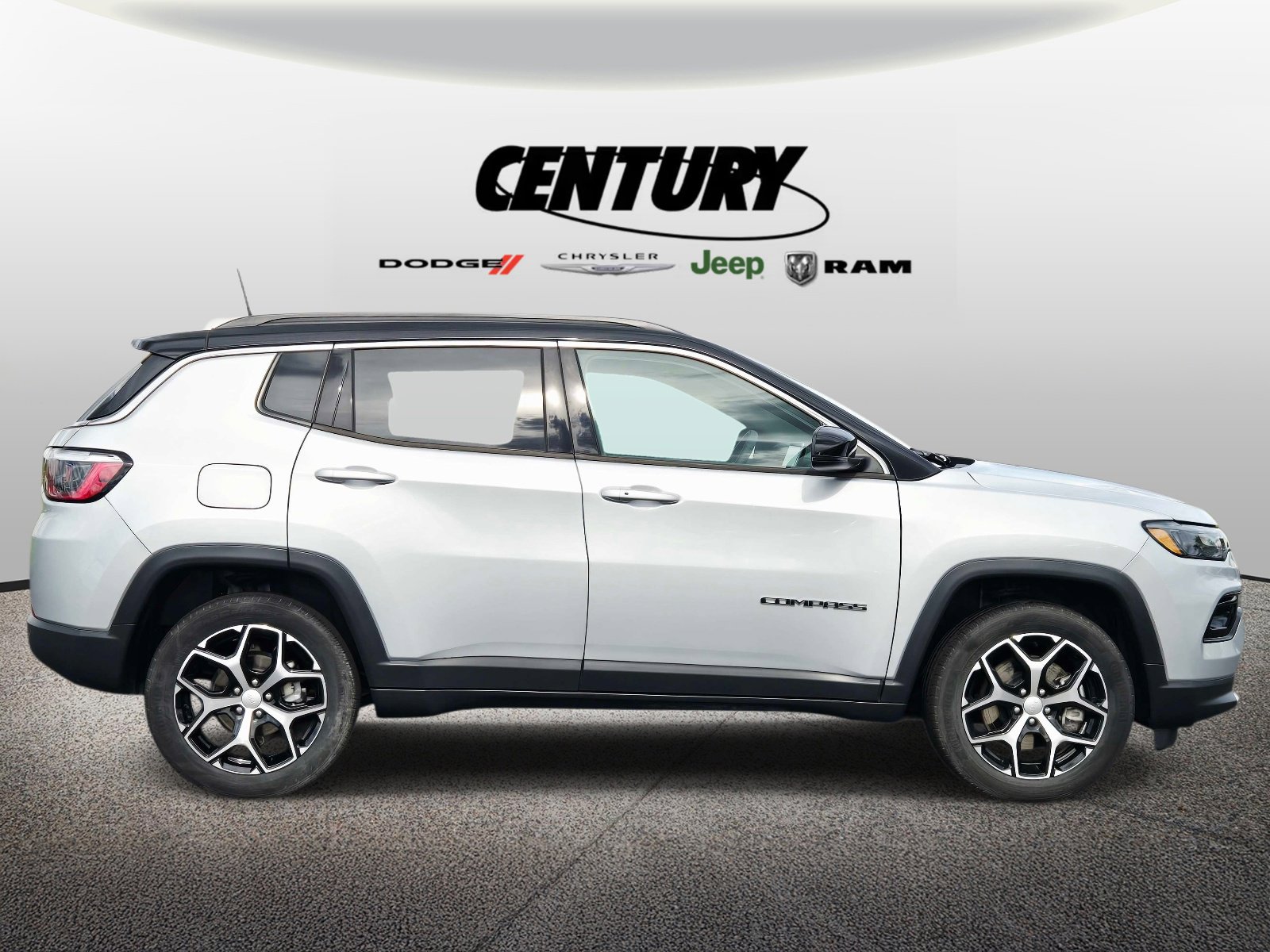 Used 2024 Jeep Compass Limited AWD/4WD image 2