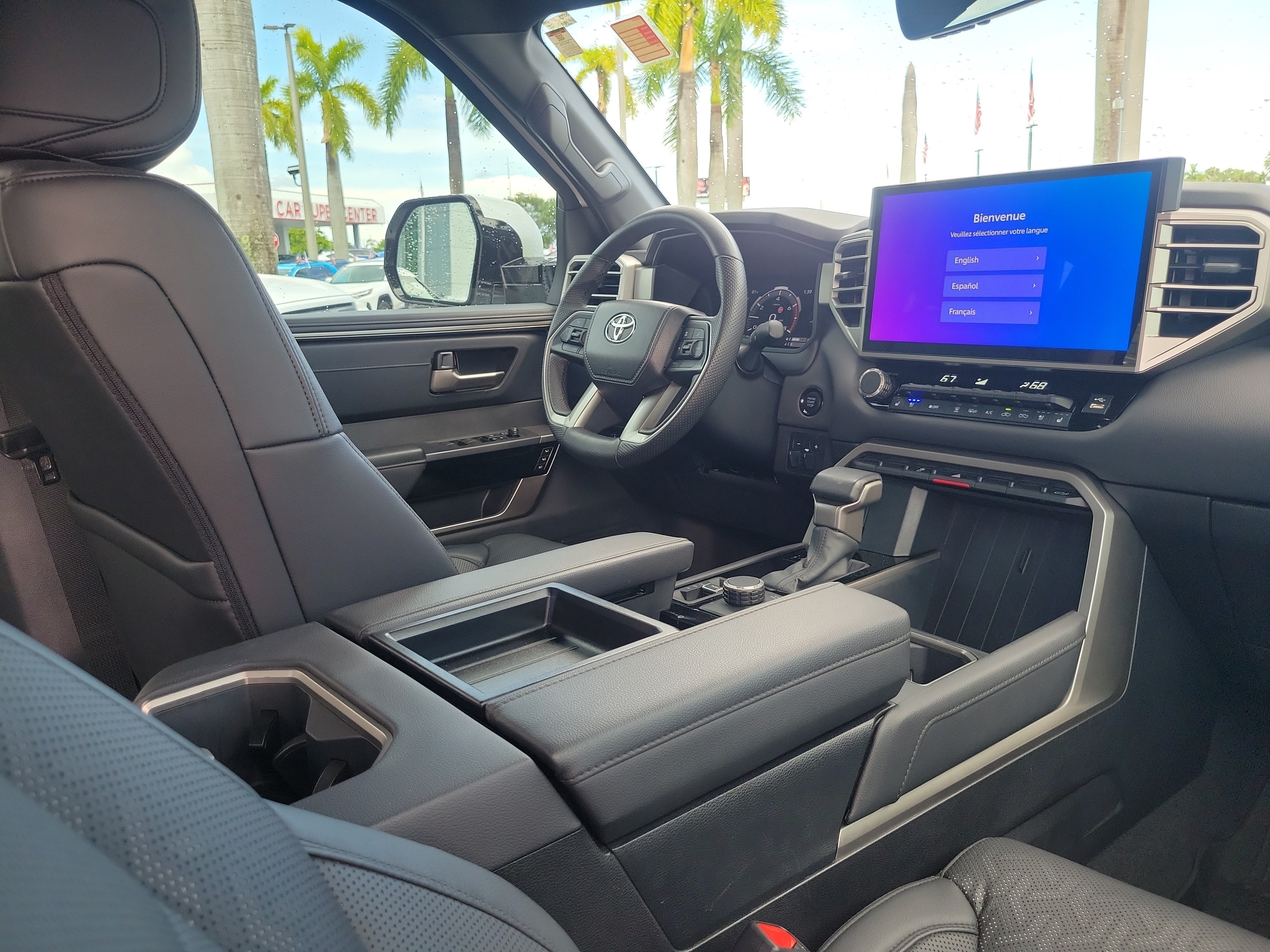 Used 2025 Toyota Tundra Limited AWD/4WD image 14