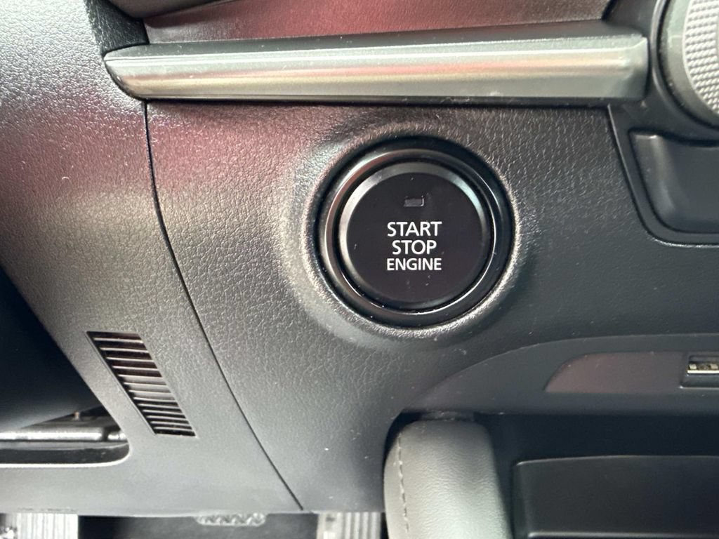 Used 2021 MAZDA MAZDA3 s FWD image 33