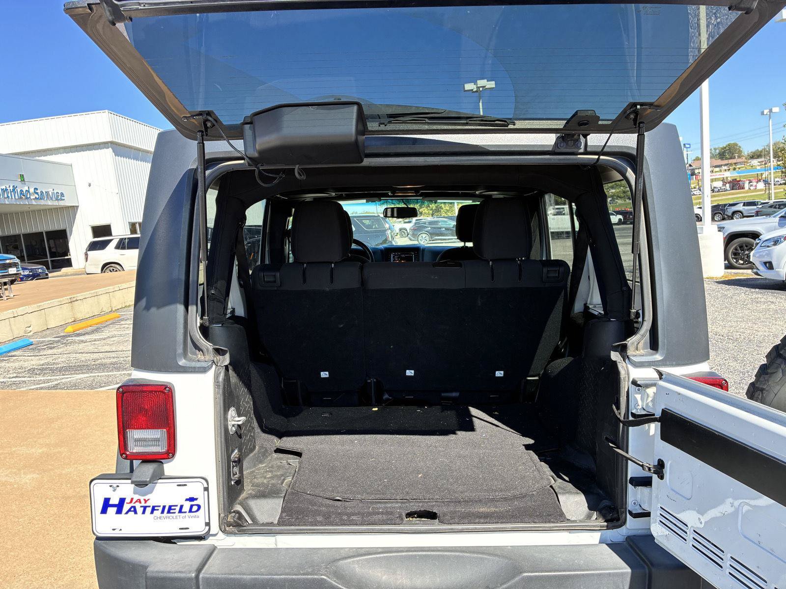 Used 2018 Jeep Wrangler Unlimited Sport S AWD/4WD image 11