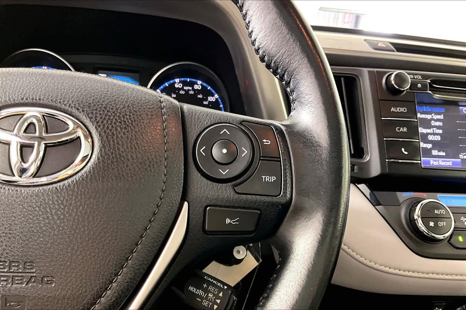Used 2017 Toyota RAV4 XLE w/ Carpet Mat Package FWD image 24
