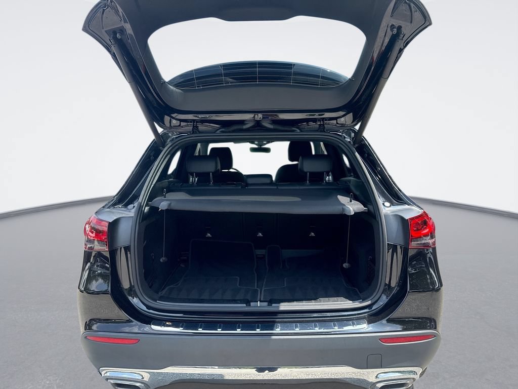 Used 2023 Mercedes-Benz GLA 250 w/ Premium Package image 19
